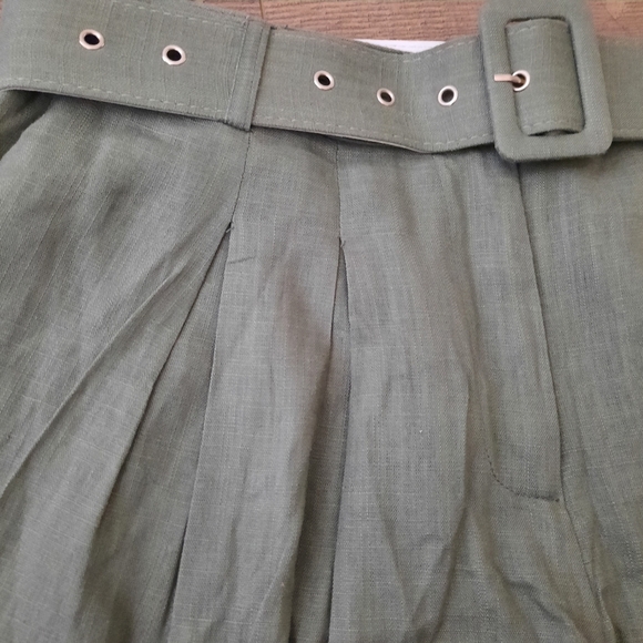 VICI High Rise Belted Linen Blend Shorts - Picture 6 of 9